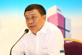 中国施工企业管理协会副秘书长李清旭出席会议并致辞