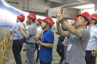中建三局二公司武汉长江航运中心项目观摩现场