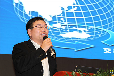 《施工企业管理》杂志社副主编龚炜主持会议